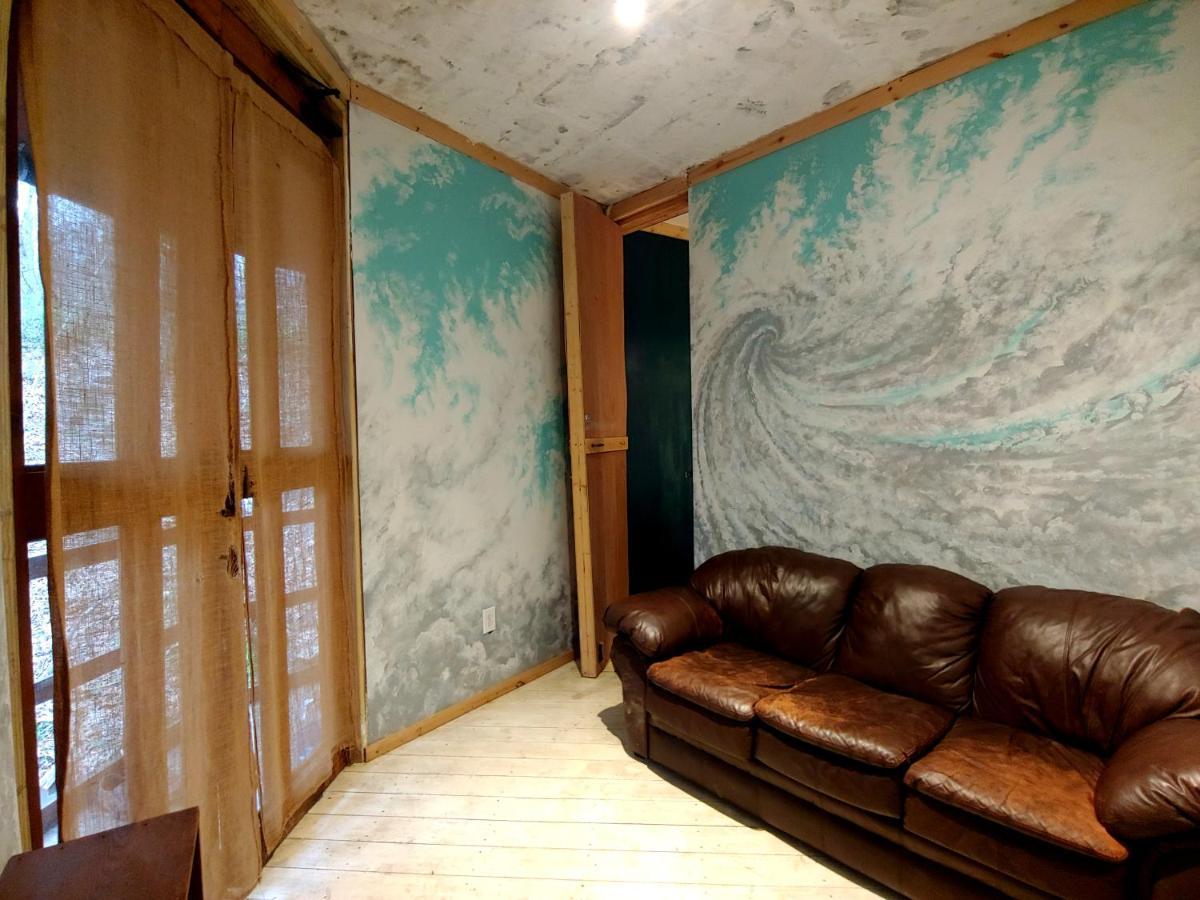 פרנץ' ליק Lost River Hostel מראה חיצוני תמונה